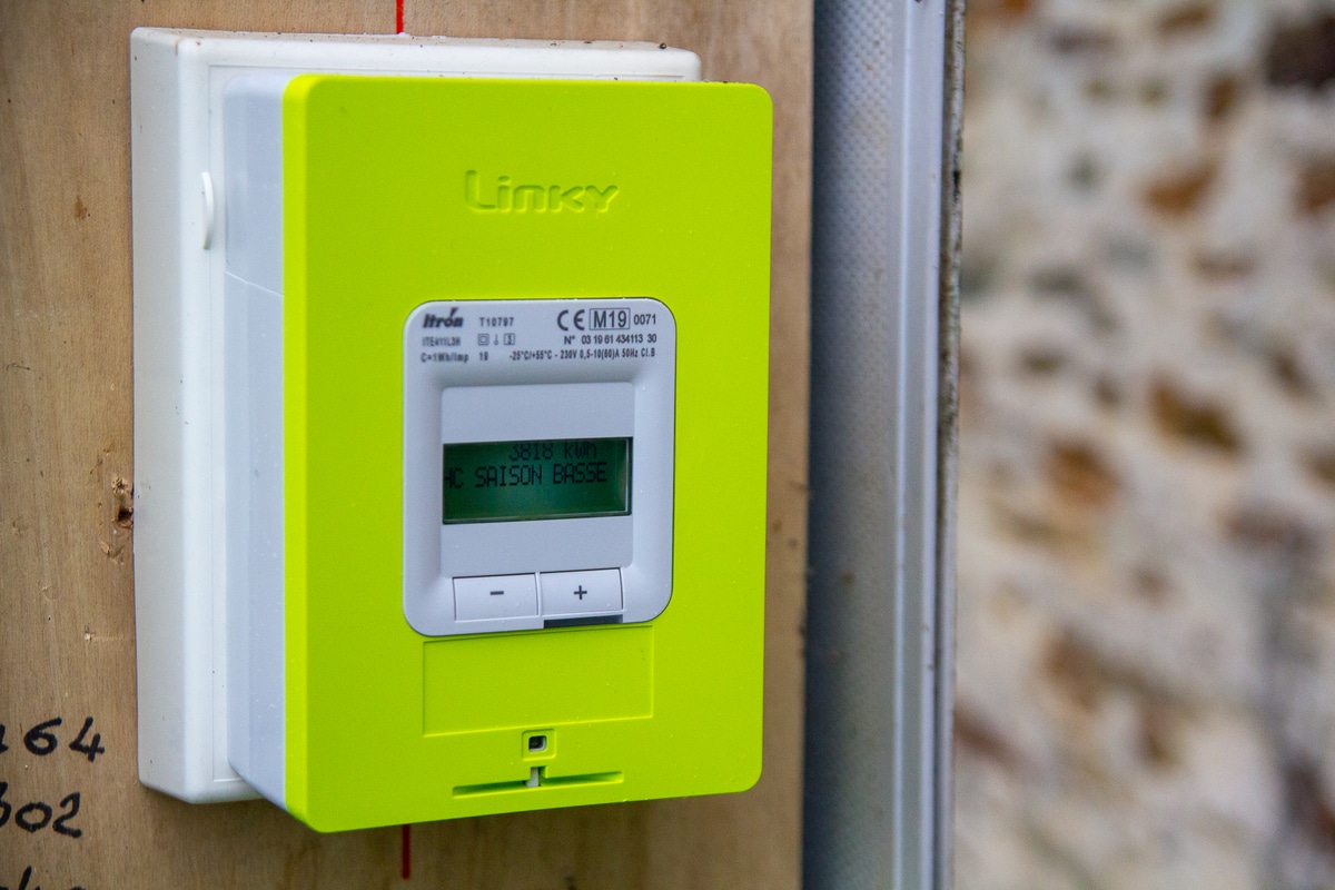 compteur linky cette nouvelle taxe secrète de 66 euros arrive en 2025, elle pourrait faire exploser votre facture d’électricité
