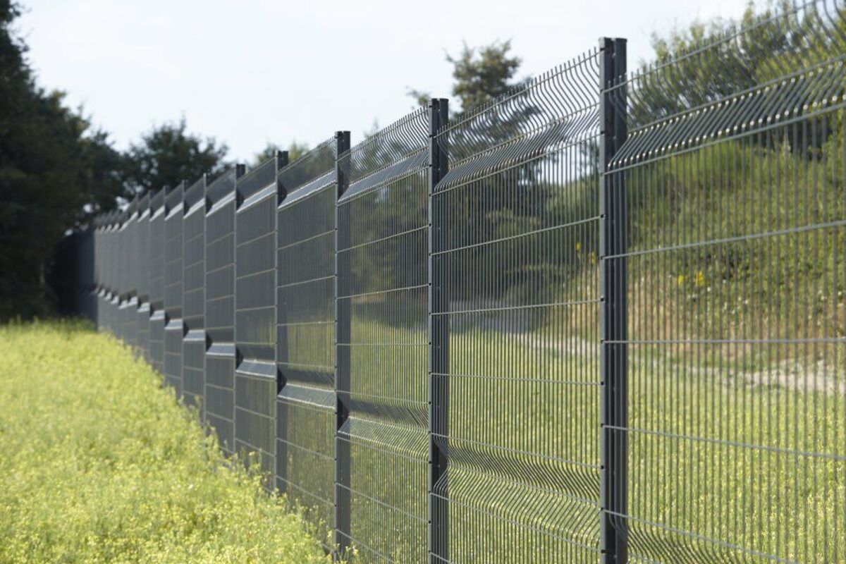 pourquoi choisir une clôture rigide avantages et inconvénients