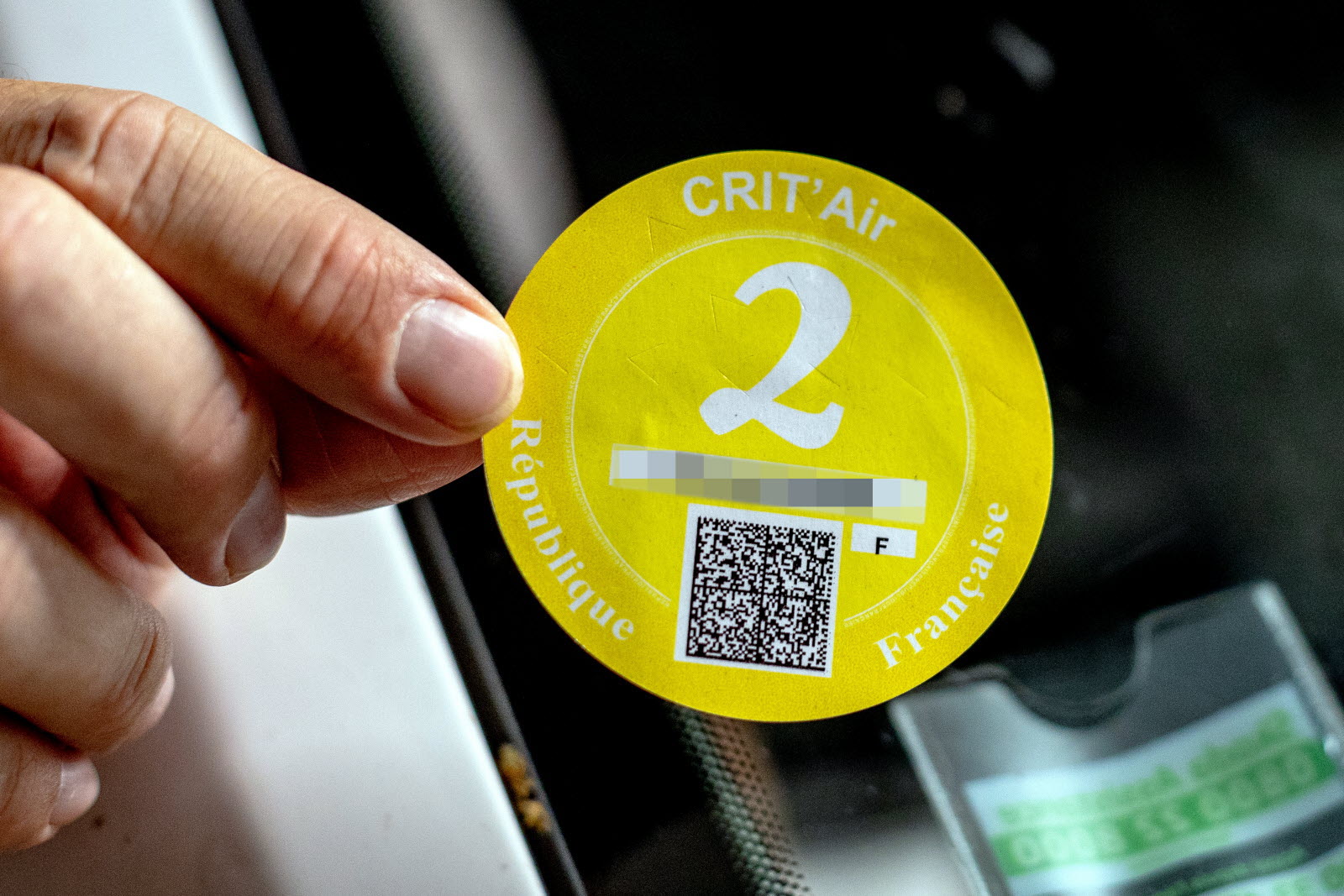 automobilistes mauvaise nouvelle, les véhicules crit’air 2 vont être bannis des routes française à partir de cette date, la ville concernée