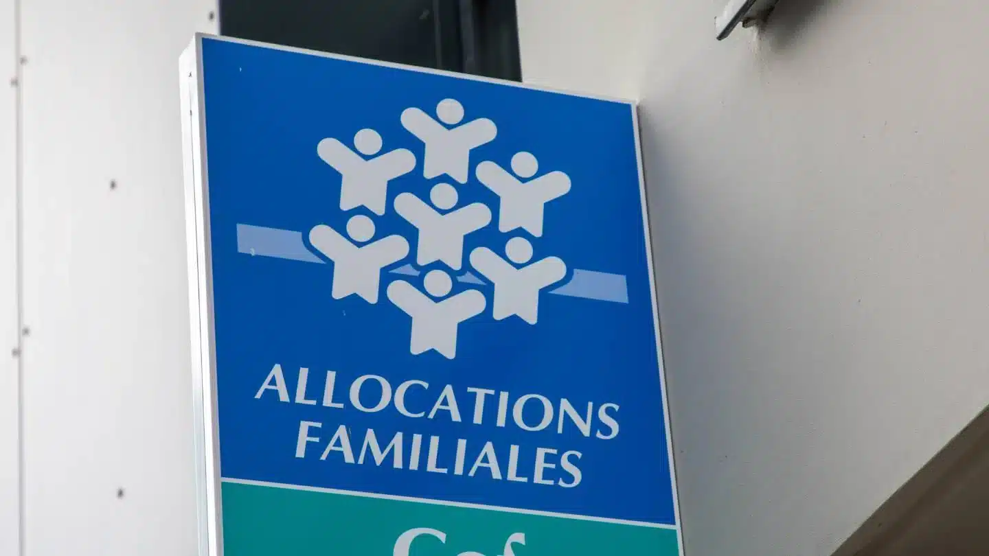 la nouvelle est tombée il ne sera désormais plus possible d’accéder aux allocations familiales au delà de cette somme