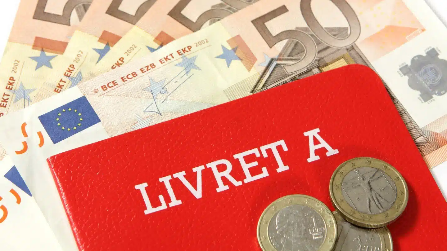 mon livret a est passé de 4 000 euros à 17 euros, l'etat s'est servi de mon argent pour financer la guerre