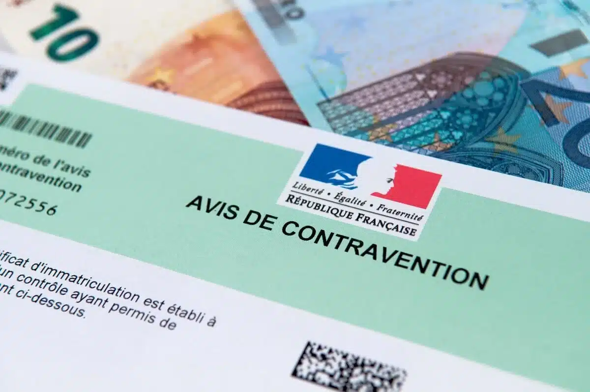 ce couple est noyé sous les pv parce qu’il gare sa voiture devant son garage « nous sommes harcelés par un serial verbalisateur »