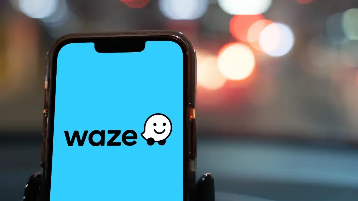 waze c'est confirmé, une lourde amende et 6 points sur le permis pour les français qui utilisent cette fonctionnalité