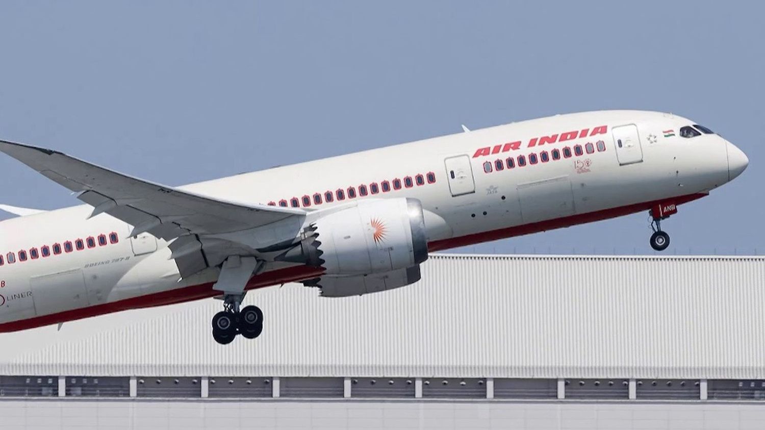 27 ans avant le crash du boeing d’air india le siège 11a et son mystérieux survivant faisaient déjà les gros titres