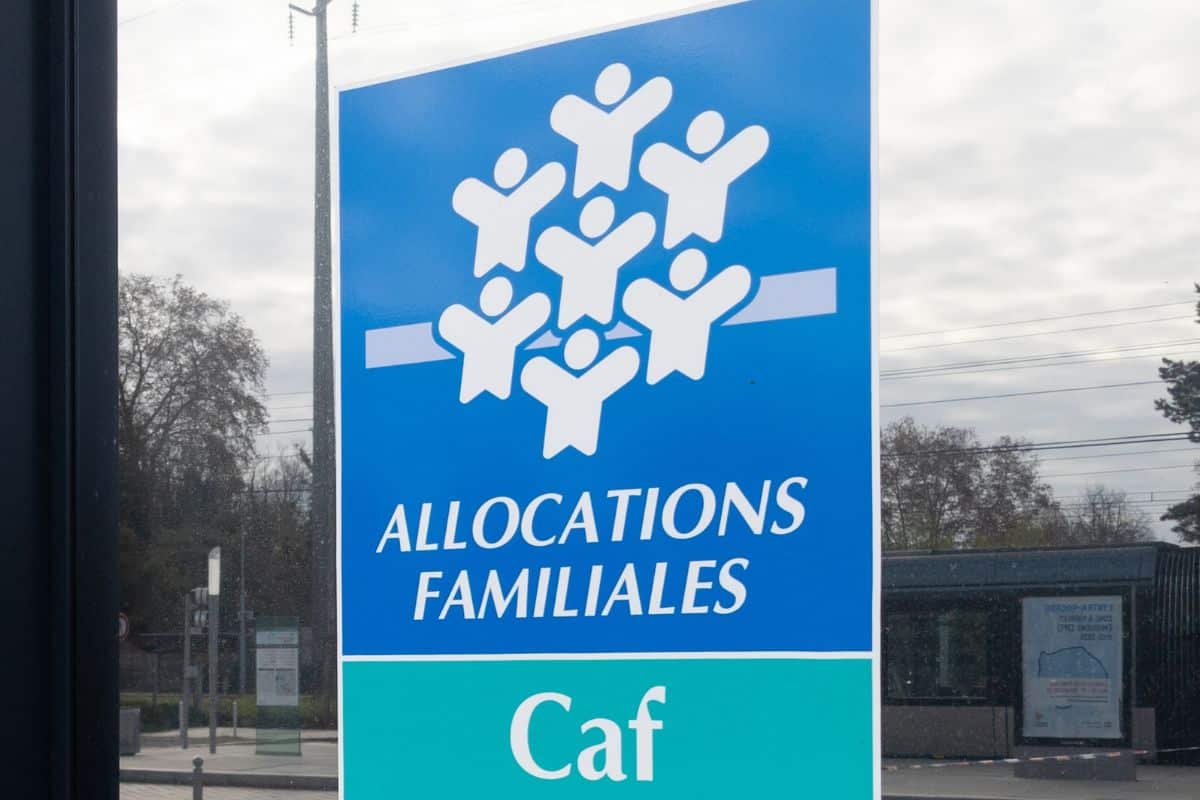 Allocations familiales dès le premier enfant : des aides versées aux parents mais le montant pourrait varier selon les revenus