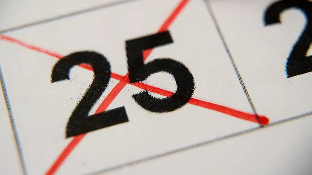 bientôt un nouveau jour férié supprimé en france en solidarité pour les seniors