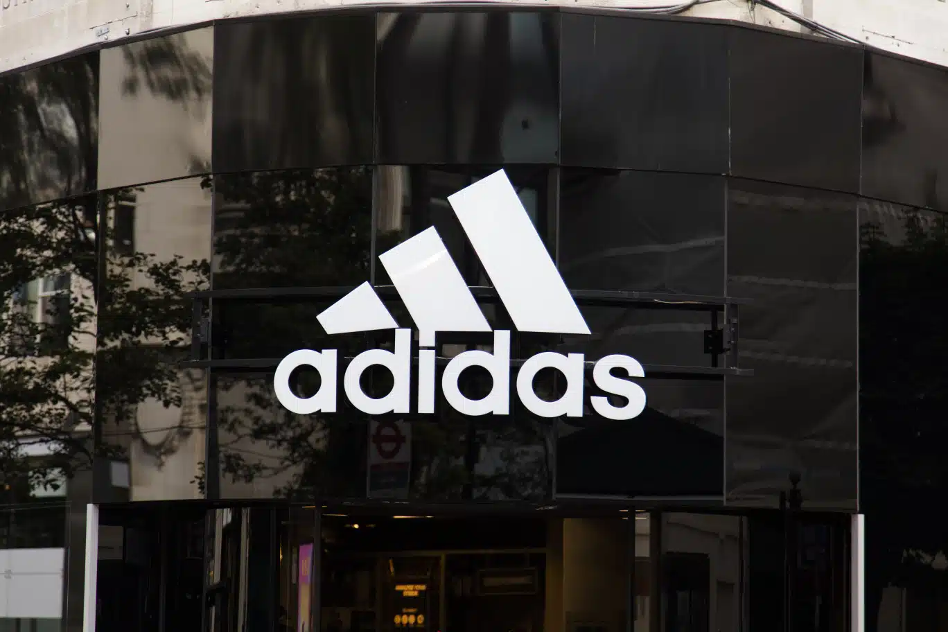 c’est fini pour adidas l’enseigne de sport ferme définitivement ses portes dans cette grande ville