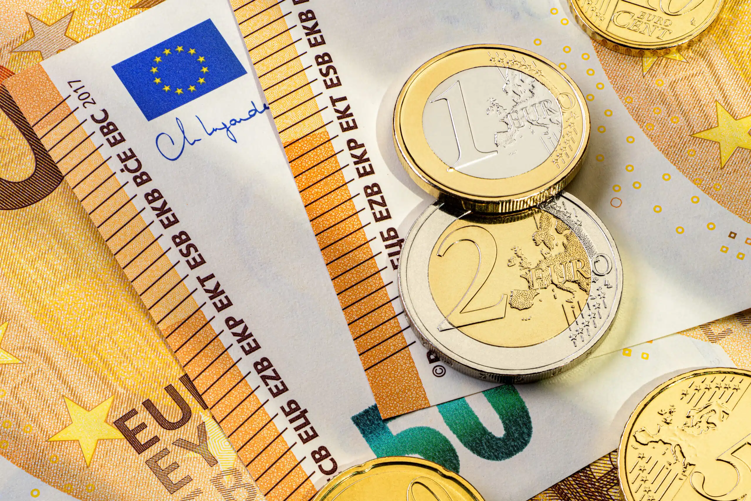 La nouvelle est tombée : ce pays va changer de monnaie pour passer à l'euro à partir de cette date