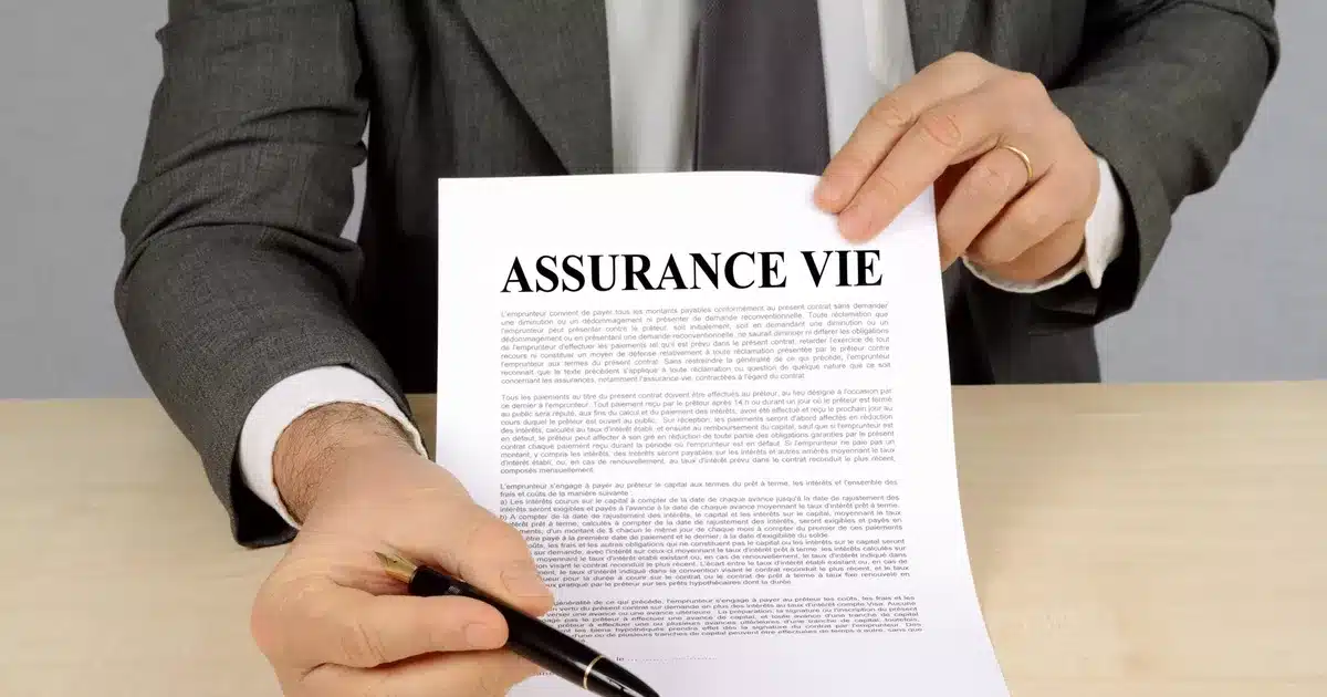 assurance vie voici combien vous pouvez gagner en 10 ans en investissant 10 000 euros, d'après les experts