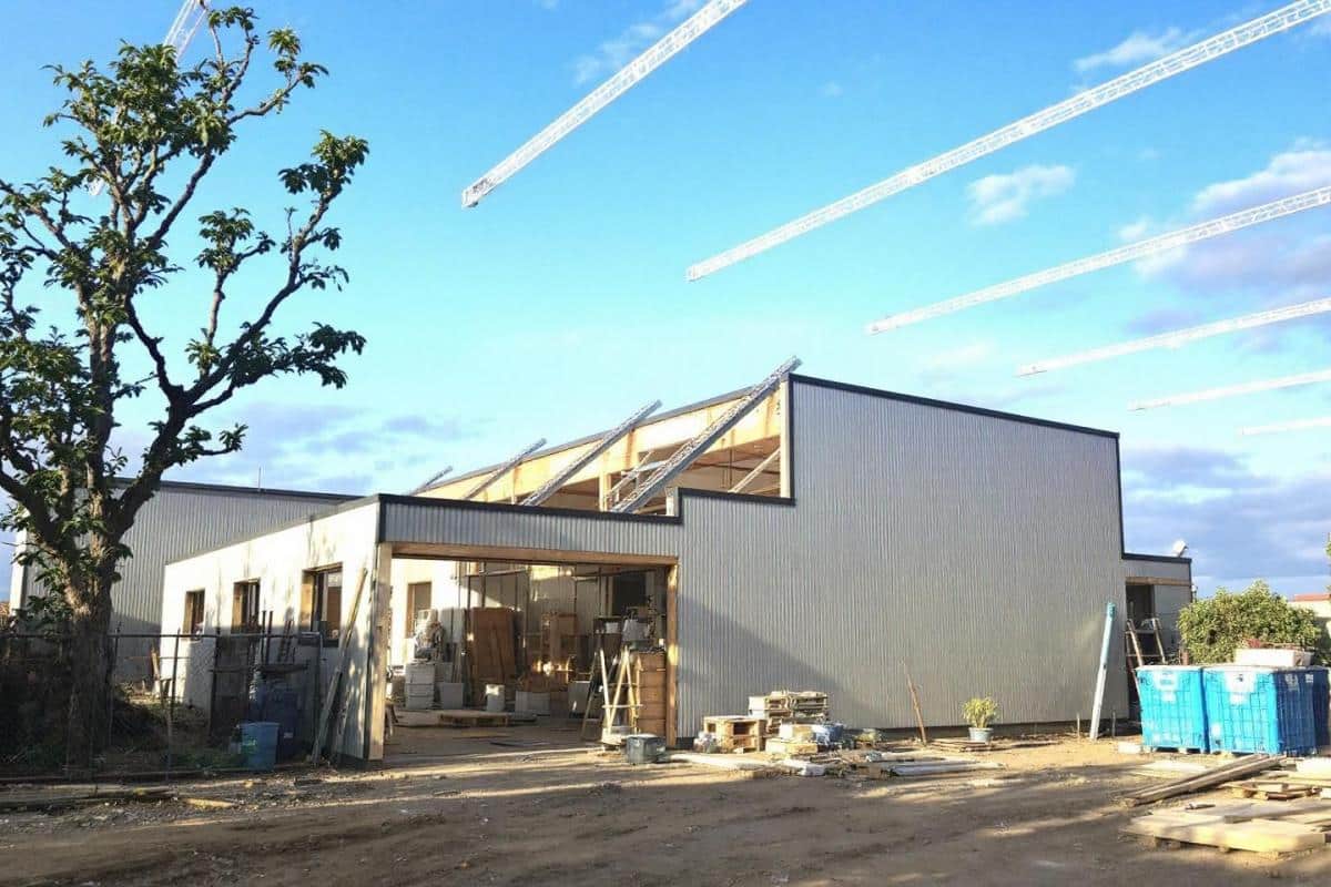 Brique en terre crue : avantages et inconvénients