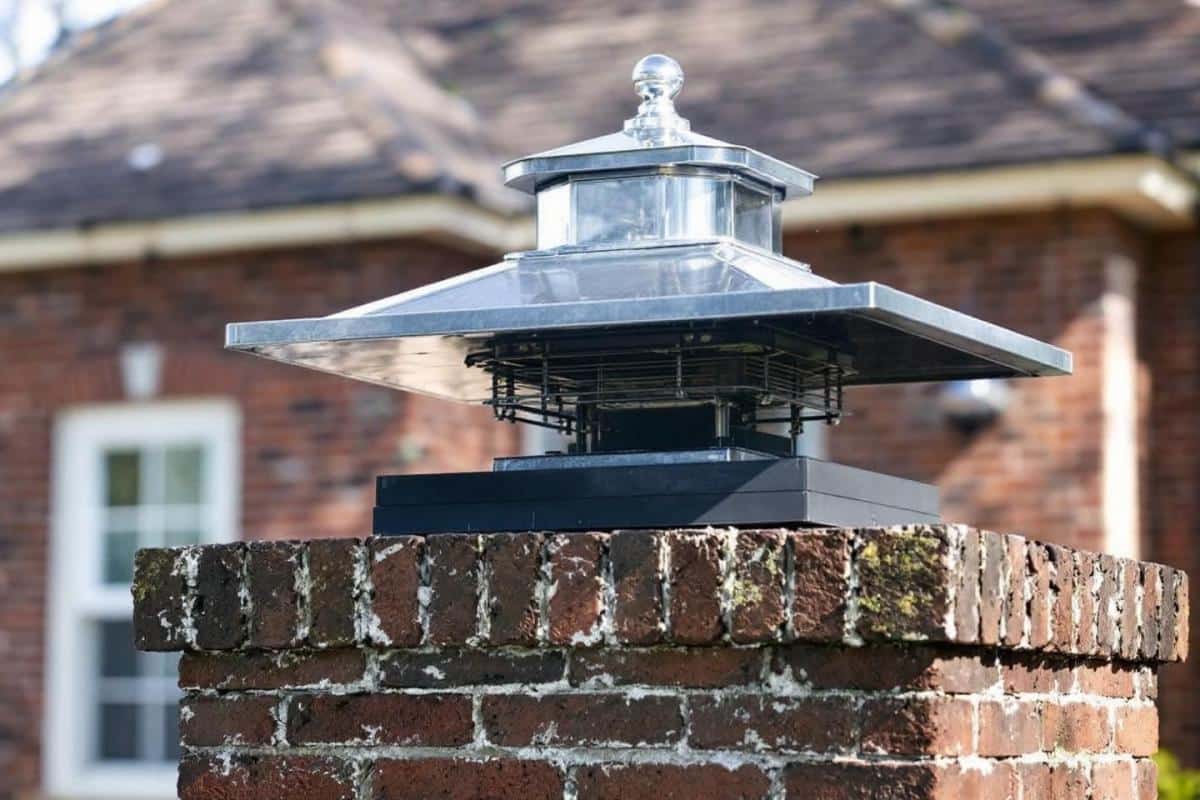 Quel est le tarif pour la pose d'un chapeau de cheminée ?