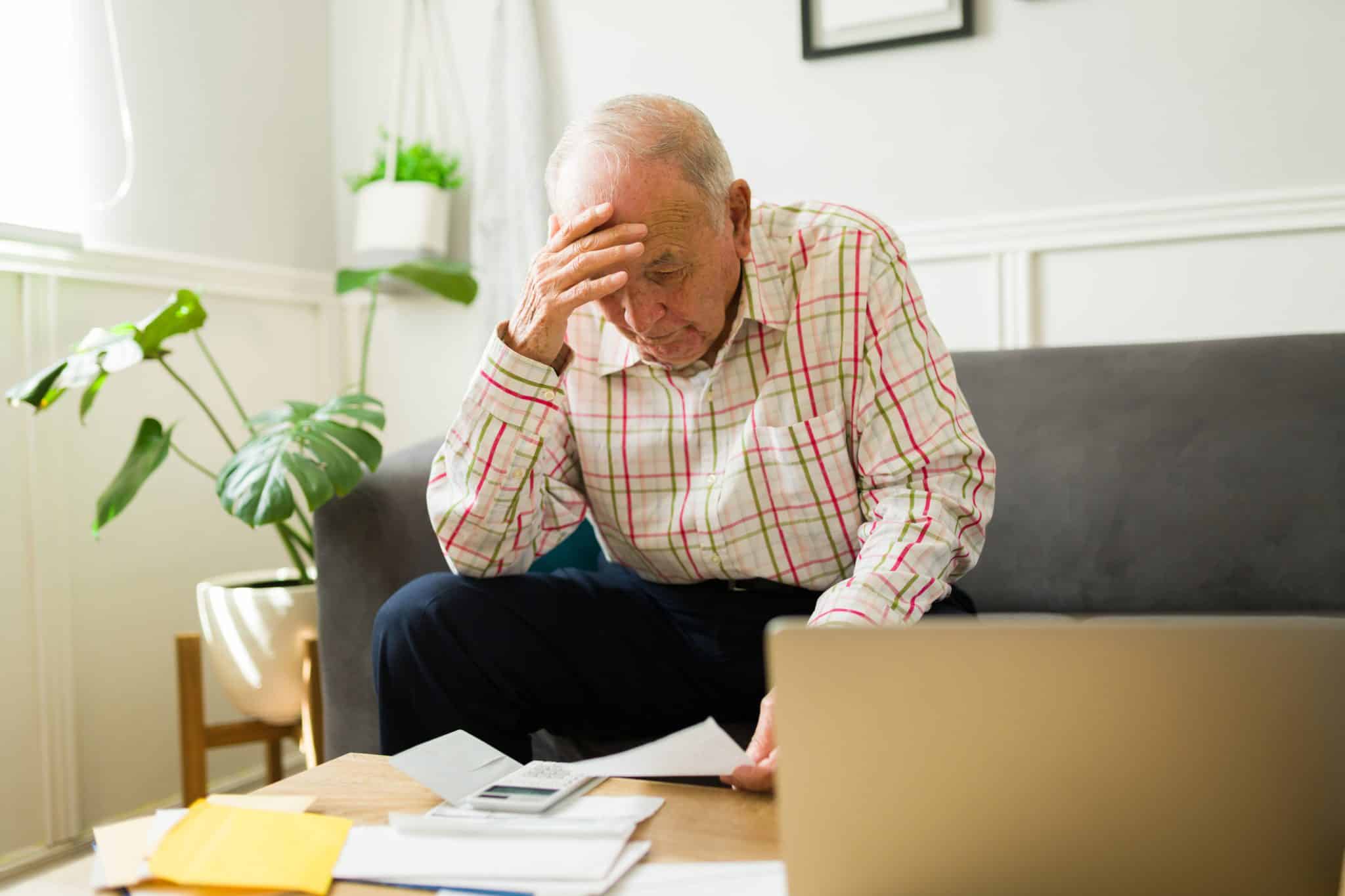 c'est scandaleux, ce retraité de 72 ans loue son appartement à son neveu, le fisc lui réclamé 8000€ car le loyer était trop faible