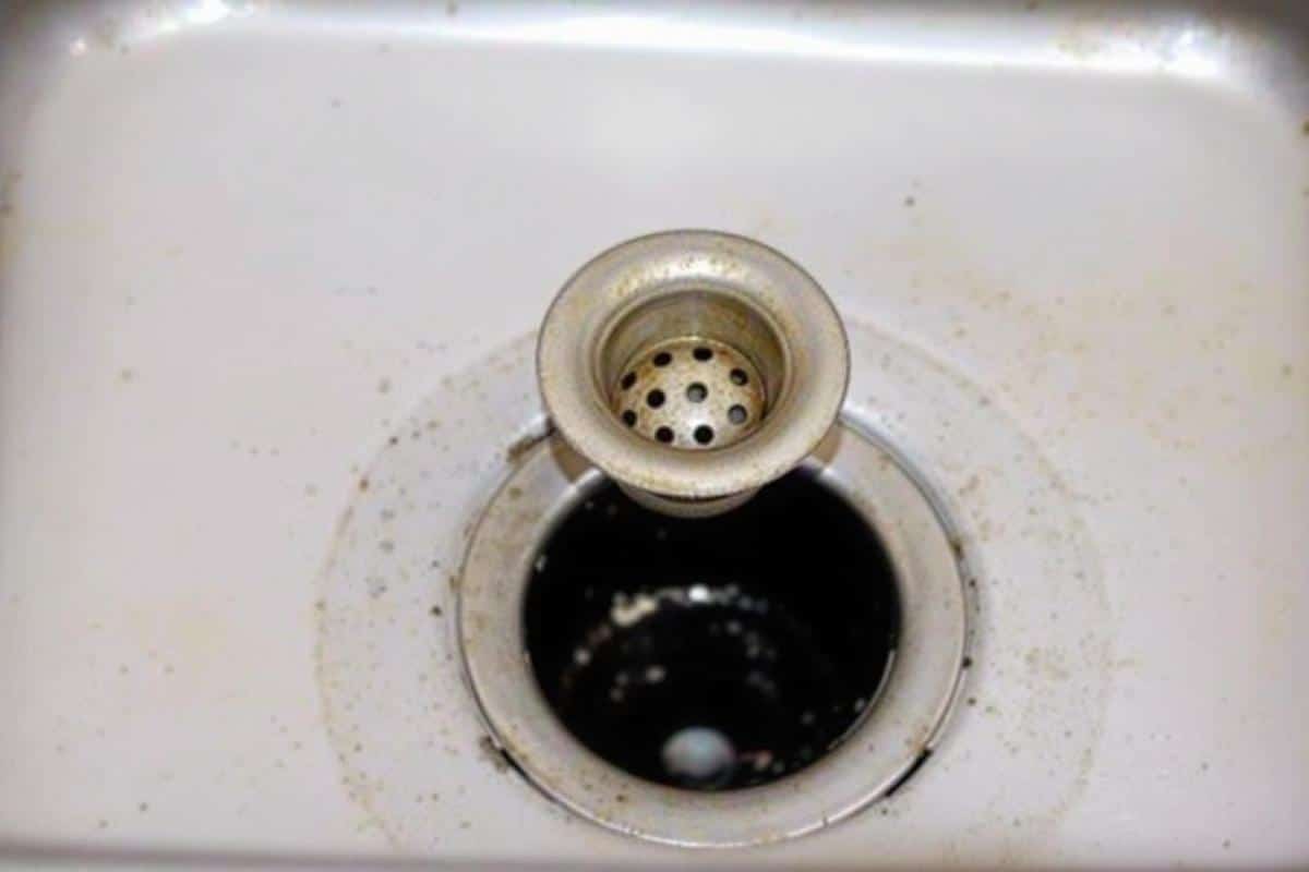 Bonde d'évier ou de lavabo impossible à dévisser : que faire