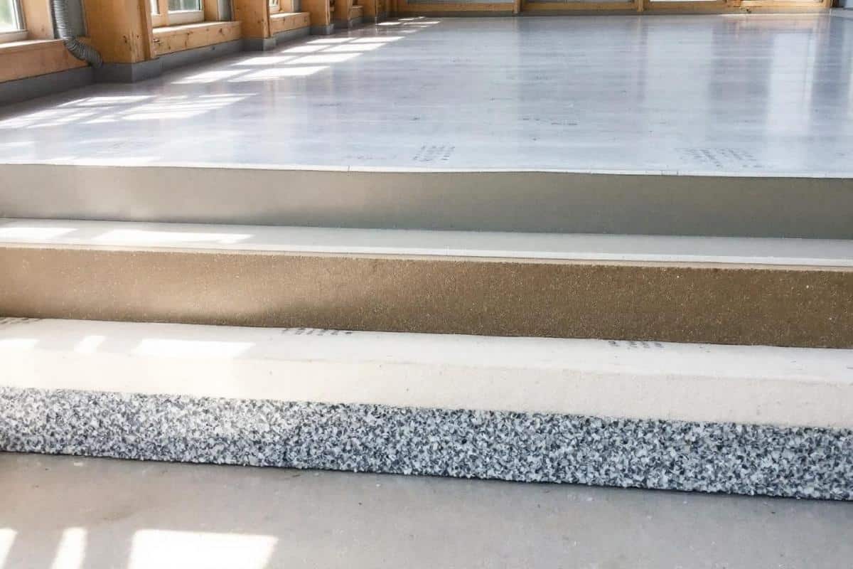 Quel dosage utiliser pour une chape de 5 cm ?