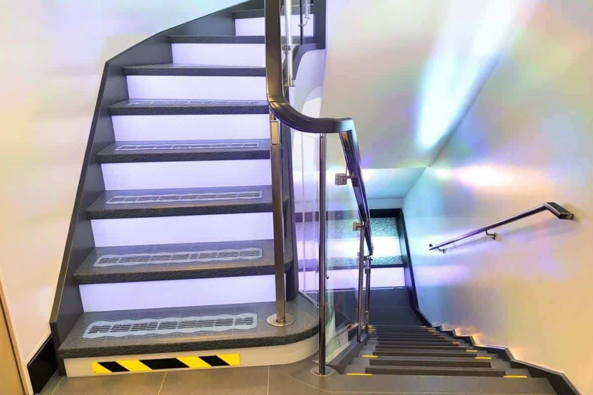 Pourquoi faut-il un nez de marche sur les marches d'escalier ?